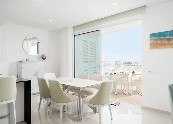 Apartment Marina View 7 With Pool By Homing