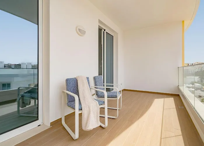 Marina View 7 With Pool By Homing Apartment Lagos